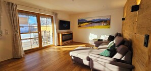 Smart TV - Apartment Hipp No. 6 - 77m² new building on the ground floor with terrace and mountain view (Halblech)