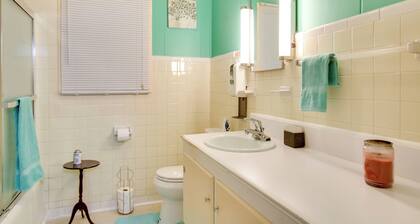 Walk to 1st Street: Family Home in Thibodaux!