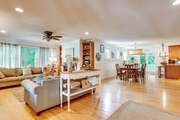 House (4 Bedrooms) | Interior