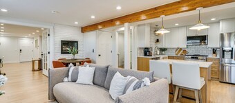 Pool & Hot Tub Access: Luxury Roy Oasis!