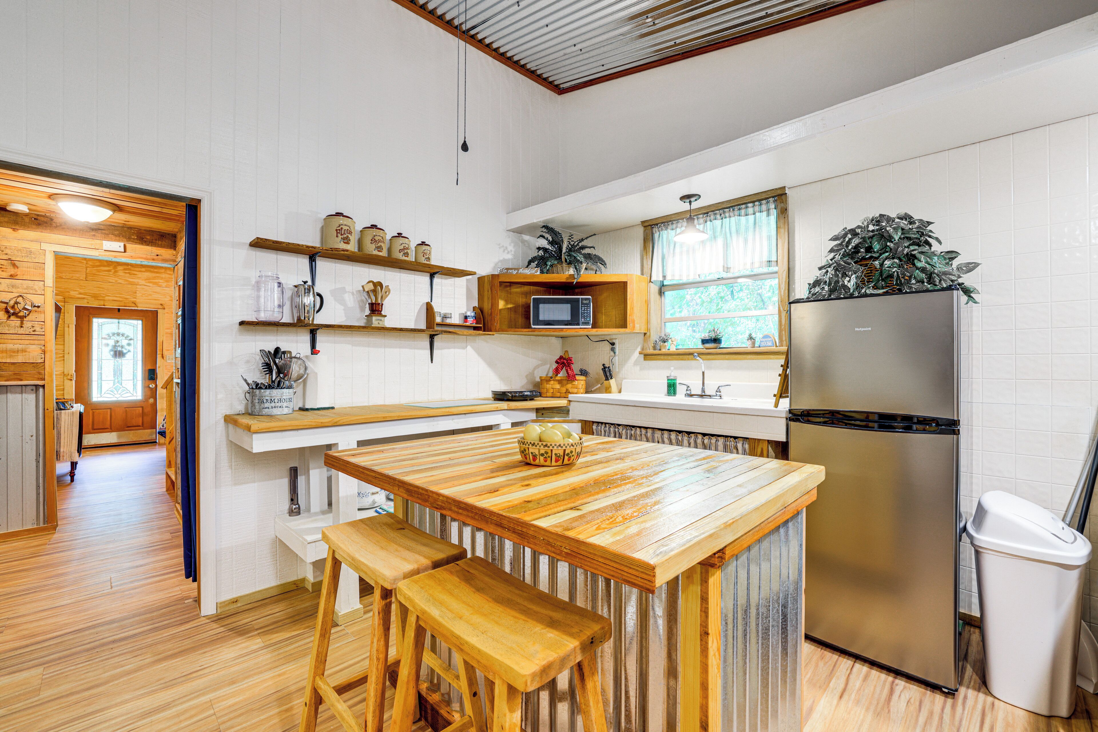 المنشأة من الداخل