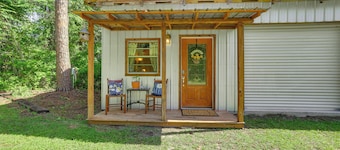 Lake Butler Cabin on 5 Acres w/ Fire Pit!
