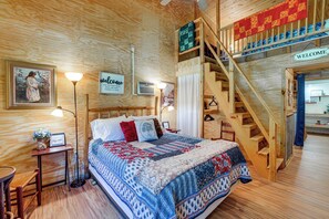 Apartment (0 Bedroom) | Interior - Lake Butler Cabin on 5 Acres w/ Fire Pit! (Lake Butler)