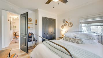 Cottage (2 Bedrooms) | Interior