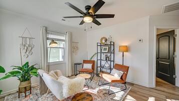 Cottage (2 Bedrooms) | Interior