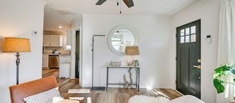 < 3 Mi to Dtwn: Modern Cottage in Greenville!