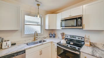 Cottage (2 Bedrooms) | Interior