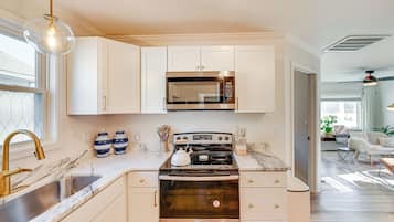 Cottage (2 Bedrooms) | Interior