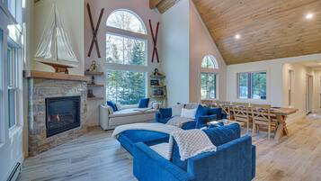 House (4 Bedrooms) | Front of property