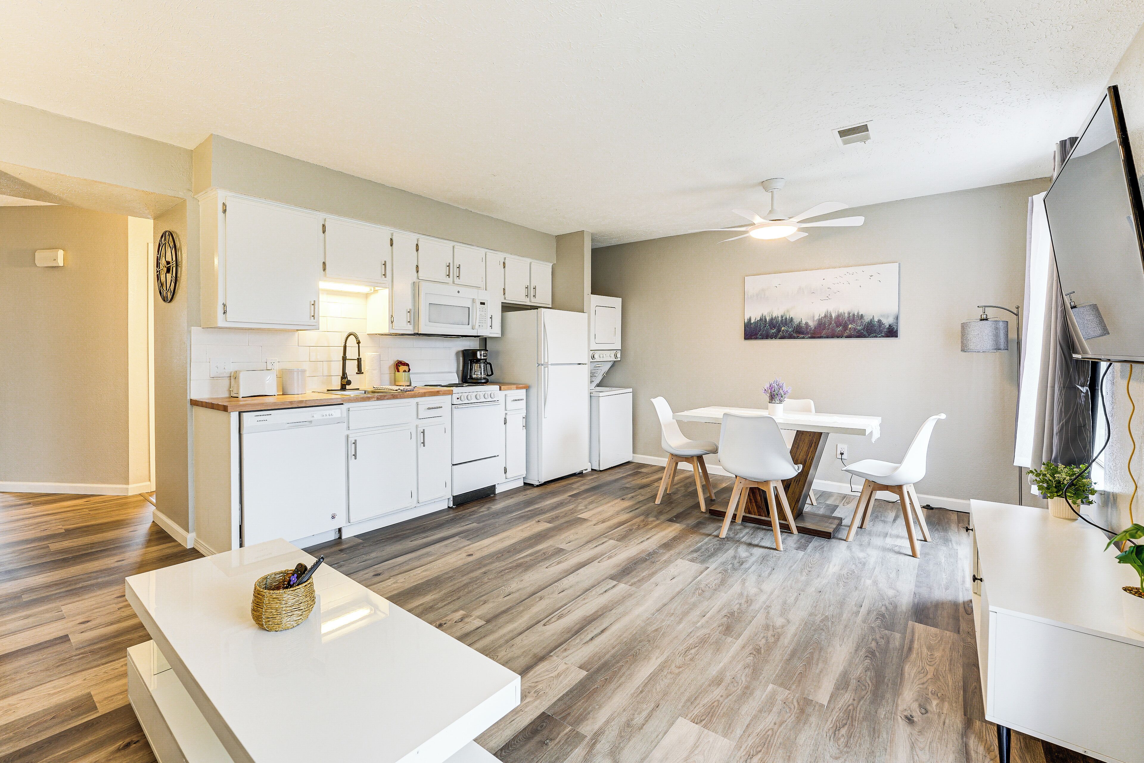 Apartment (2 Bedrooms) | Front of property