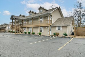 Apartment (2 Bedrooms) | Interior - Near Attractions & Shows: Branson Updated Condo (Branson)