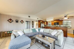 House (2 Bedrooms) | Interior