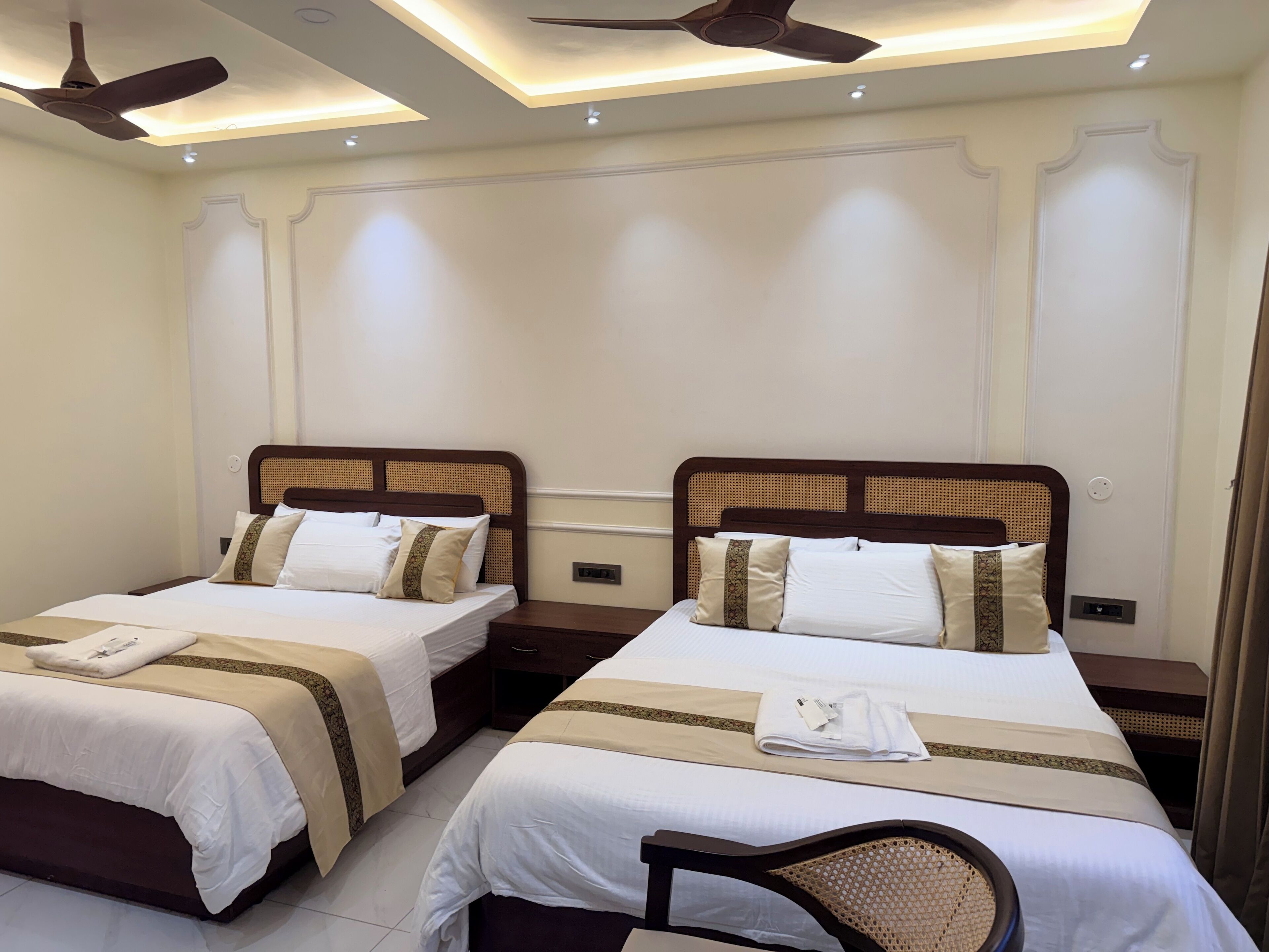 家庭四人房, 1 间卧室 | 记忆海绵床垫、笔记本电脑工作区、免费 WiFi