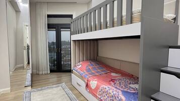 Apartment, 3 Bedrooms, Accessible, Balcony | 3 bedrooms