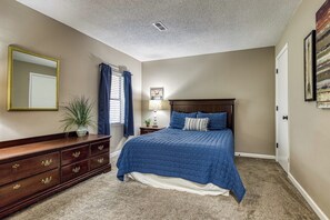 3 chambres, fer et planche à repasser, Wi-Fi gratuit, draps fournis