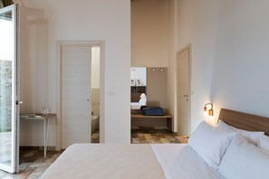 3 slaapkamers, een strijkplank/strijkijzer, gratis wifi, beddengoed