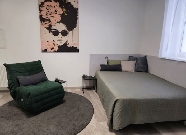 1 bedroom, WiFi, bed sheets