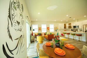 Interior - The Tigers Den w/ Hot Tub Oasis & Near Ocean! (St. Petersburg)