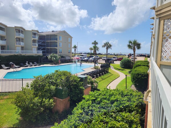 公寓客房, 1 間臥室 | 游泳池 | 室外游泳池和溫水游泳池