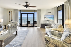 Διαμέρ ισμα (Condo), 5 Υπνοδωμάτια | Περιοχή καθιστικού | Τηλεοράσεις Smart