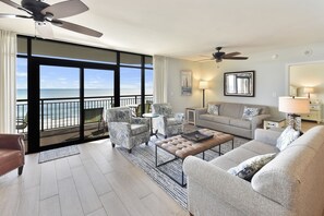 Condo, 5 Bedrooms | Living area | Smart TV