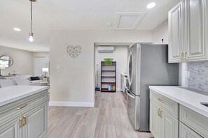 Uklassifisert bilde, 4 av 34, knapp