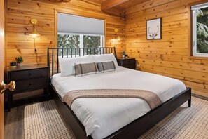 4 habitaciones, tabla de planchar con plancha, cuna de viaje y wifi 