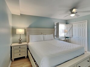 6 bedrooms, iron/ironing board, WiFi, bed sheets