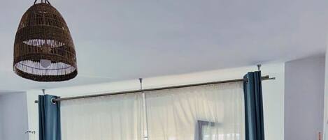 1 多间卧室、办公桌、熨斗/熨衣板、免费 WiFi