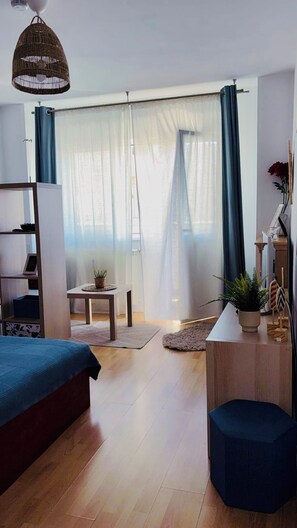 1 غرفة نوم ومكتب ومكواة/لوح كي وواي فاي مجانًا