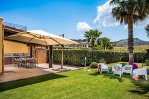 Villa, Smoking