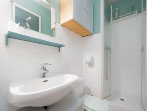 Shower, hair dryer - Bright studio, 4pers, near the sea (Le Grau-du-Roi)
