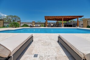 Utomhuspool