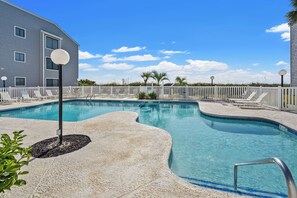 Pool - Sea Cloisters II Ocean Front Beach Retreat (North Myrtle Beach)