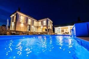 Beheizter Pool