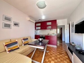 TV - Holiday apartment Sonja with great terrace, near the beach and center (Krk)