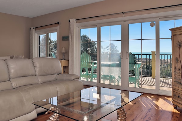 TV, DVD player - ☀️Pool+Hot Tub-Short Walk to Beach-Cape San Blas 2B☀️ (Cape San Blas)