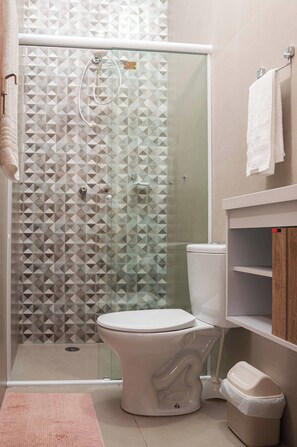Basic Room | Bathroom - Pousada  Uchimura  (Itapecerica da Serra)