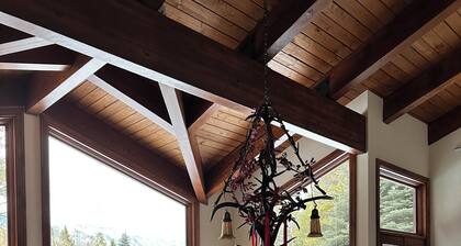 Moose Haven Home, Aspens/Wilson Elegant 5-bedroom, Near Teton Village Jackson WY