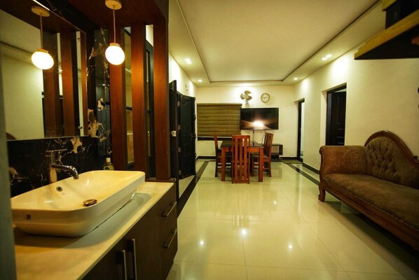 Interior - Ullasam Home Stay (Kalpetta)