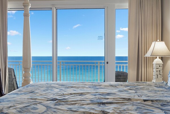 3 quartos, ferros/tábuas de passar roupa, acesso à internet