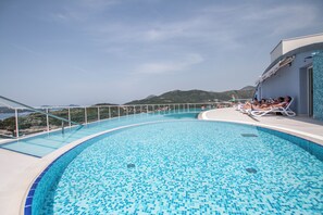 Seasonal outdoor pool - Villa Paradiso (Dubrovnik)