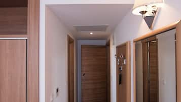 Coffres-forts dans les chambres, bureau