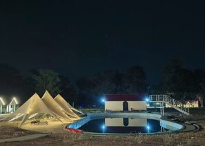 Outdoor pool - Ku pa Jiao  Garden Hotel (Thakhek)