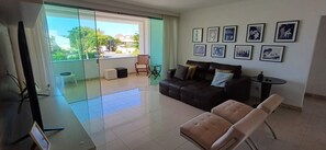 Living area - Summer in style (Vilas do Atlântico Lauro de Freitas)