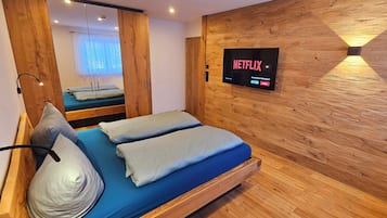 2 Schlafzimmer, Reisekinderbett, kostenloses WLAN, Bettwäsche