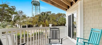3 BR 2.5 BA condo in welcoming Oak Island, NC with AC, WiFi. Enjoy your stay!