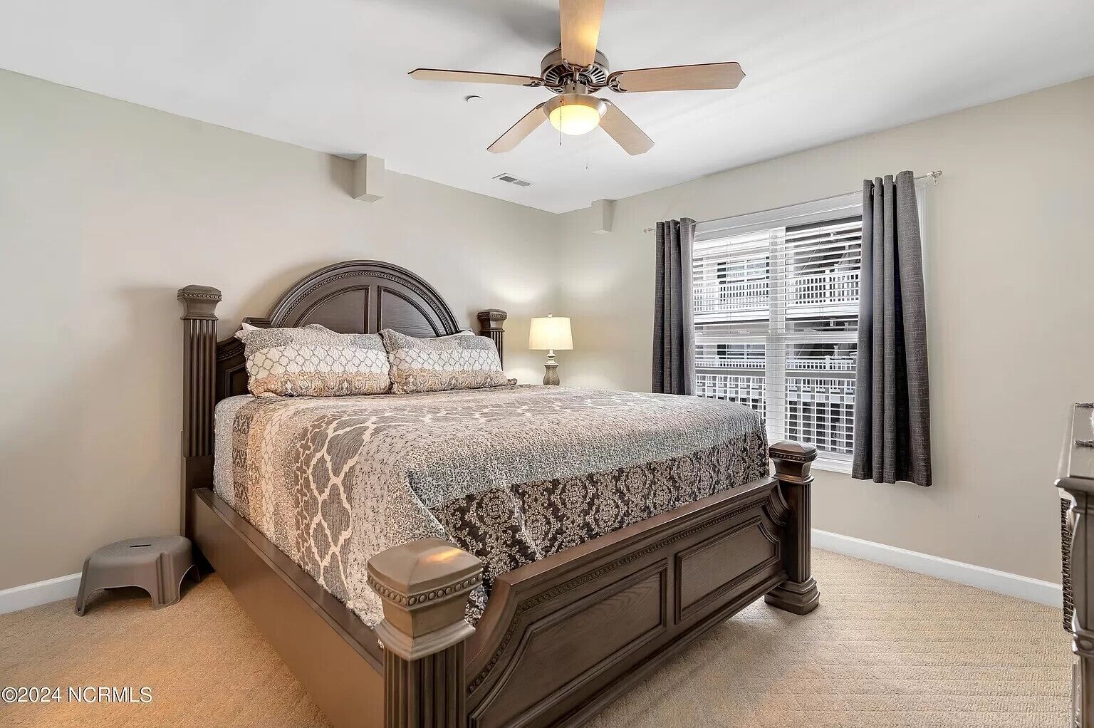 3 quartos, ferros/tábuas de passar roupa, Wi-Fi, roupa de cama