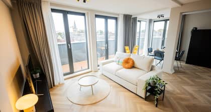 Charming City Penthouse Studio KS