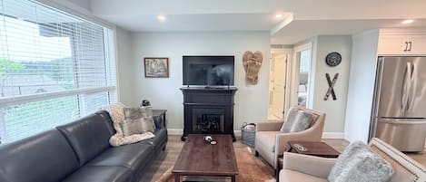 Smart TV y chimenea